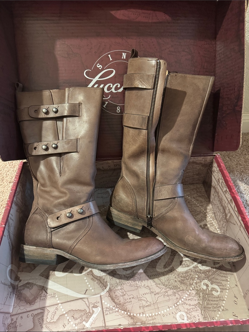 Women’s leather boots -Spirit by Lucchese
Size 8.5( fit a bit bigger)